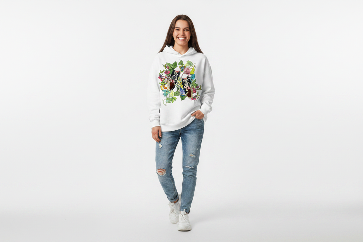 Mockup Felpa con Cappuccio Sneakers Floreali